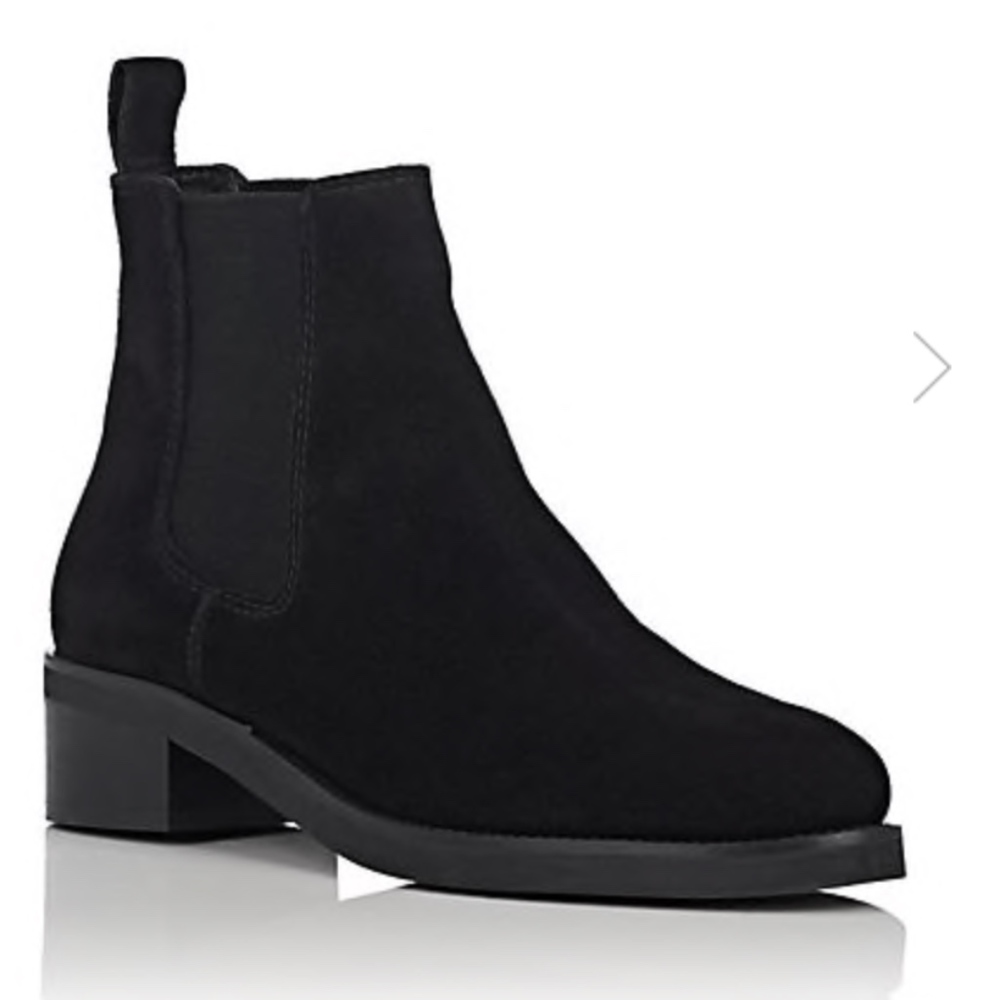 NIB Barneys New York Suede Chelsea Boots 7